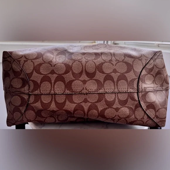 Coach Bag [limited edition] - Picture 7 of 9